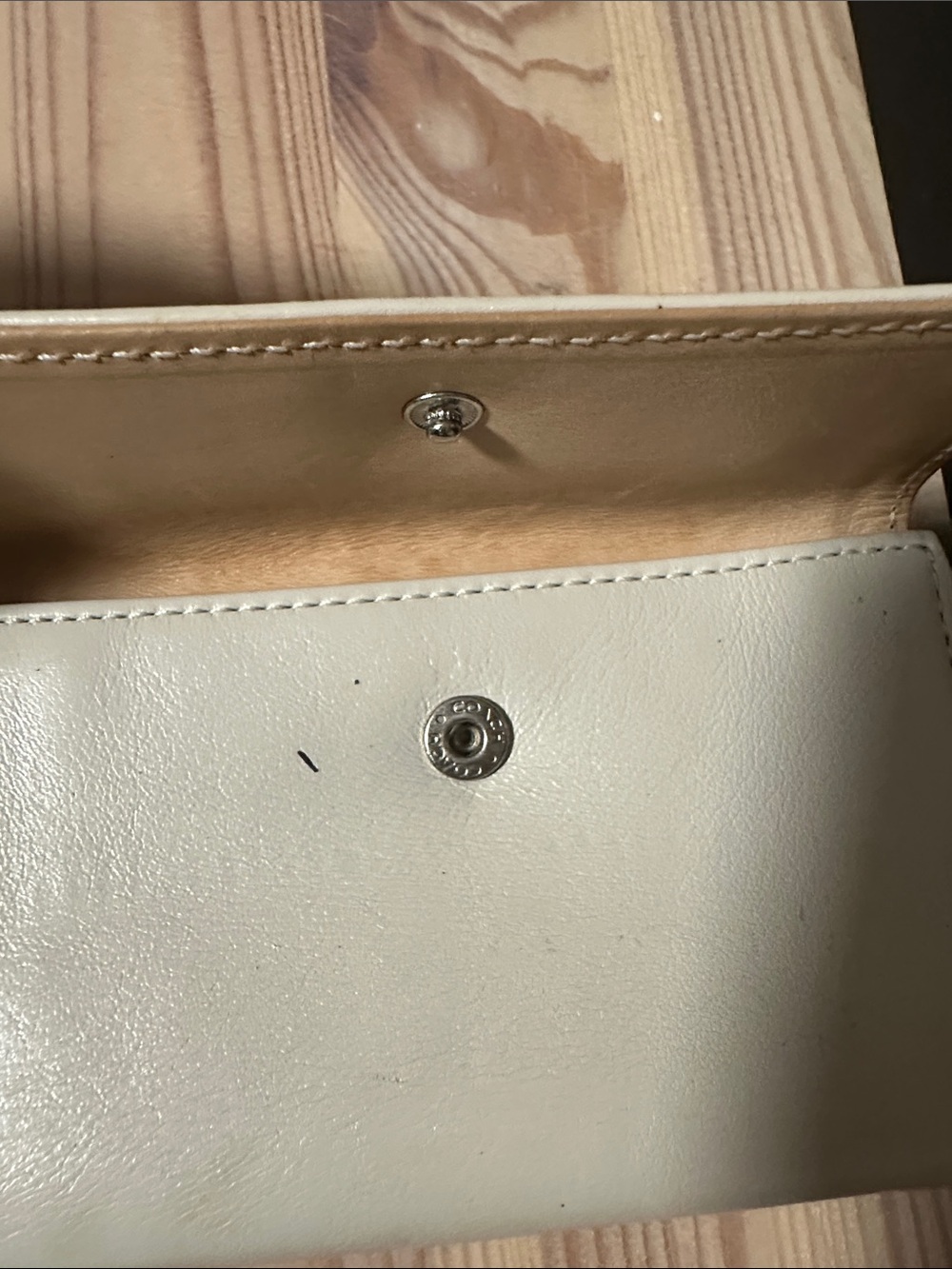 Coach Cream Leather Wallet with Silver Buckle - Picture 5 of 7